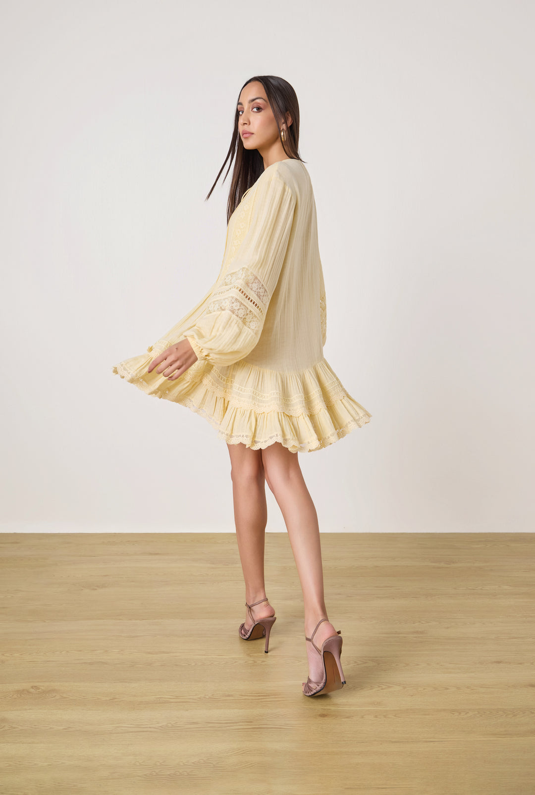 DOVE YELLOW LACE DRESS BY ROCOCO SAND